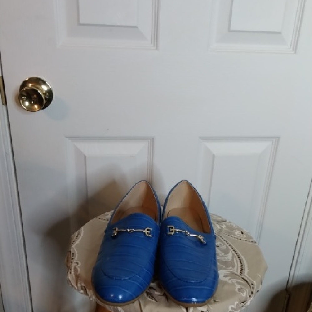 Shoes - Picture 1 of 2